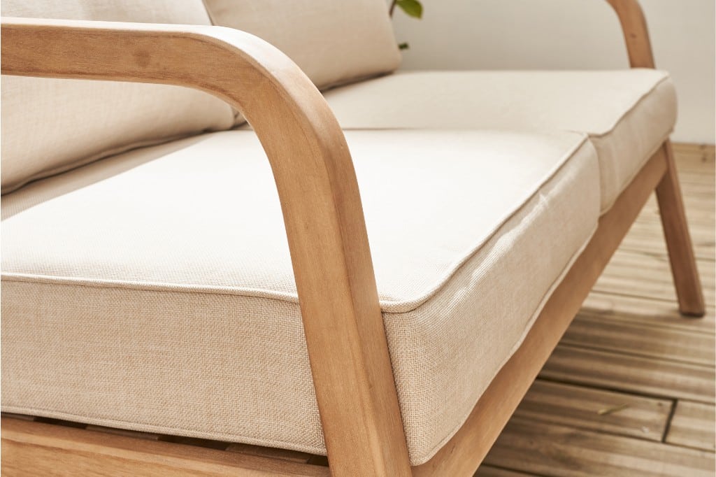 Read more about the article How do you clean garden sofa cushions?