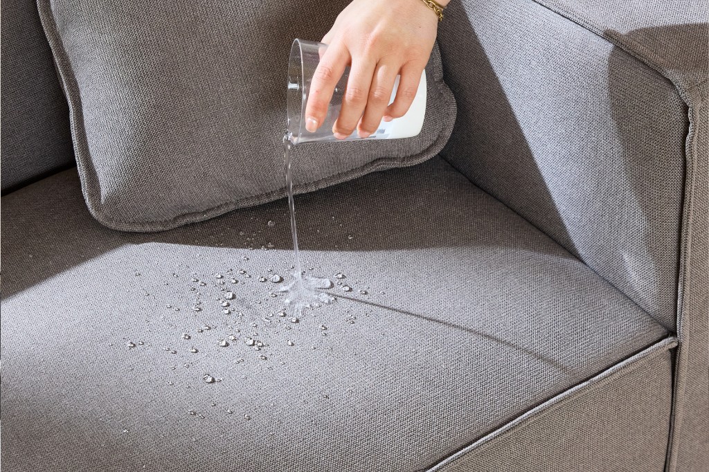 Read more about the article How to clean your sofa ?