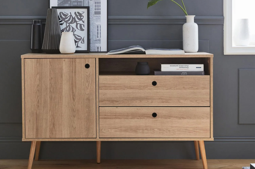 Read more about the article How to revamp an old sideboard?