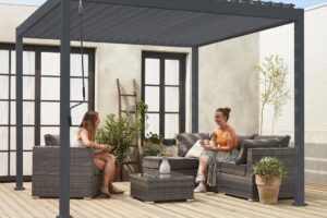 Read more about the article How should I decorate my pergola?